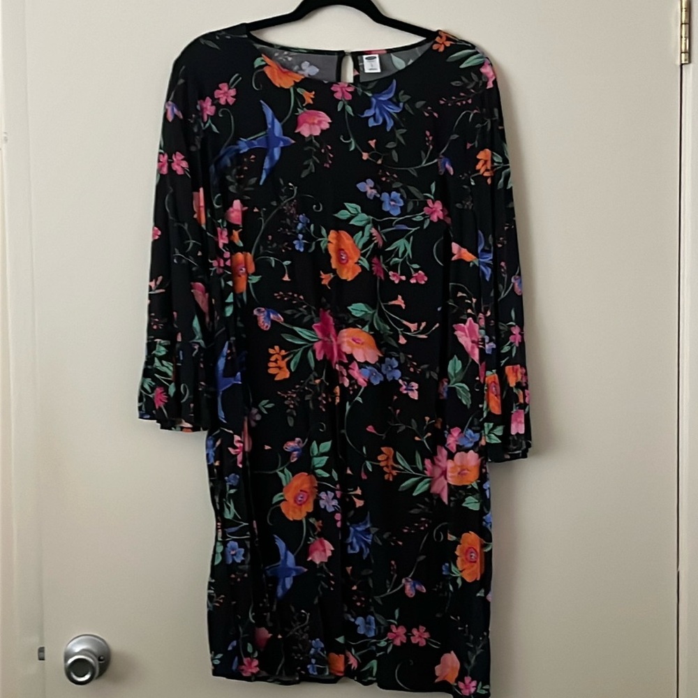EUC Old Navy black floral dress with 3/4 sleeves